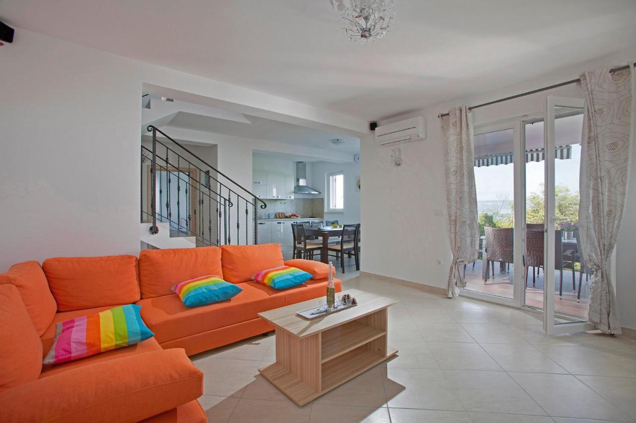Villa Mirta In Crni 라빈 외부 사진
